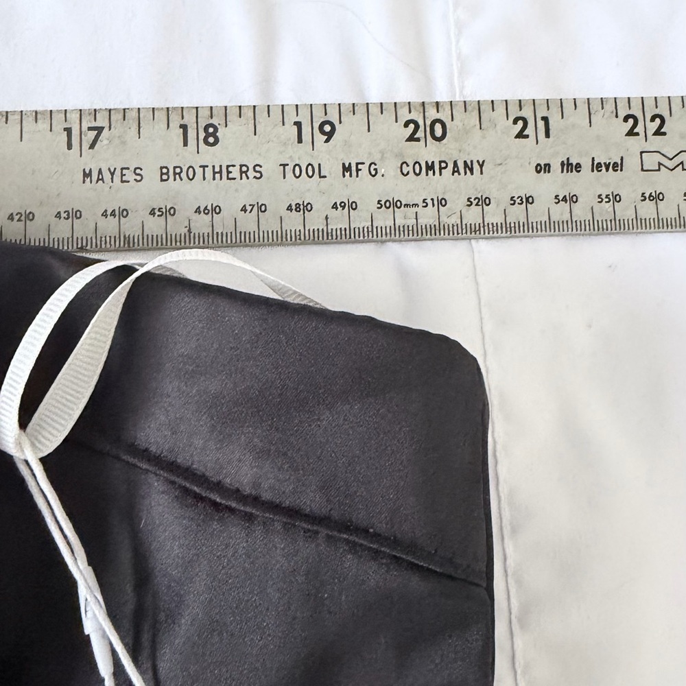 Elegant Black Satin Dress - Picture 9 of 12